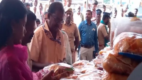 தேனி பஸ் ஸ்டாண்டுக்குள் கலெக்டர்.. டக்னு ஓட்டலுக்குள் நுழைந்து.. ரூ.18,000 தேவையா? மக்கள் மகிழ்ச்சி