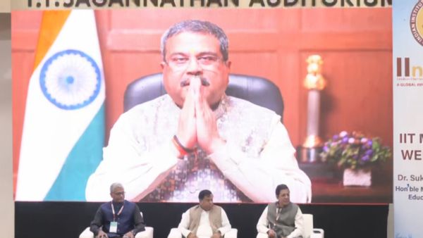 “இதுதான் ட்விஸ்ட்..” தமிழக அரசுக்கு ஆஹா ஓஹோ பாராட்டு தெரிவித்த மத்திய அமைச்சர் தர்மேந்திர பிரதான்!