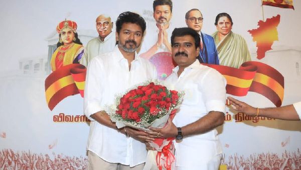 இப்படியா நடக்குது? அதிமுகவில் ஜெயக்குமார் அடித்து சொன்னாரே! நிர்மல் குமார் வெளியேறியது ஏன்?