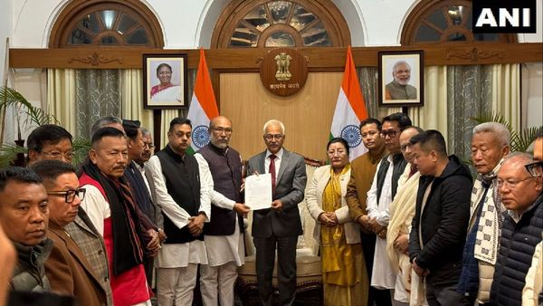 மணிப்பூர் முதல்வர் பிரேன் சிங் திடீர் ராஜினாமா! ஆளுநரை சந்தித்து கடிதத்தை வழங்கினார்!