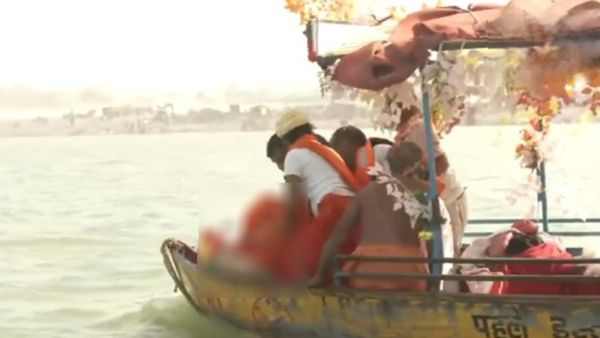 எரிக்கவும் - புதைக்கவும் இல்லை..அயோத்தி ராமர் கோவில் தலைமை பூசாரி உடலில் கல்லை கட்டி ஆற்றில் வீச்சு