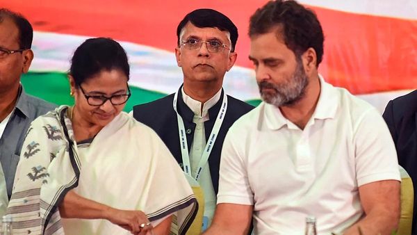 டெல்லி ரிசல்ட்டால் கூட்டணி கணக்கை மாற்றிய மம்தா பானர்ஜி.. “நாம் மட்டுமே போதும்”.. க்ளீயர் மெசேஜ்!