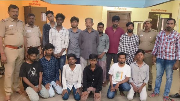 சேலம் எருமாபாளையம் பாழடைந்த பங்களாவில் எல்லாமே அப்படி.. ஆடிப்போன போலீஸ்.. 13 பேர் சுற்றிவளைப்பு