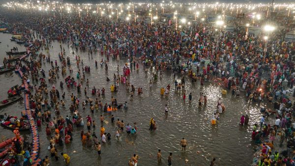 மல பாக்டீரியாக்கள் இருக்கு.. கும்பமேளா நீர் குளிக்க ஏற்றது அல்ல! மாசு கட்டுப்பாட்டு வாரியம் வார்னிங்