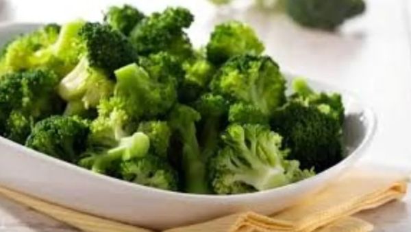 ப்ரோக்கோலியில் இவ்ளோ சத்துக்களா? கேன்சர், ஹார்ட் அட்டாக் தடுக்கும் புரோக்கோலி.. பச்சை பூக்கோசு நன்மை