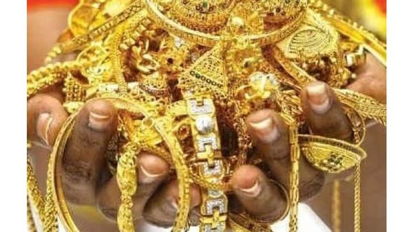 அரியலூர் அருகே இப்படியுமா? சென்னை பிசினஸ்மேன் வீட்டு பீரோவில் கிலோ கணக்கில் தங்க நகை.. யாரந்த பெண்?