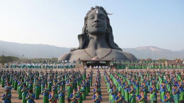 ஈஷாவில் தமிழ் பண்பாட்டை கொண்டாடும் விதமாக “தமிழ்த் தெம்பு - தமிழ் மண் திருவிழா”!