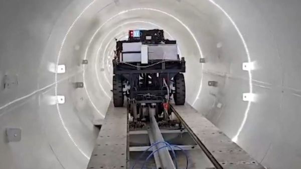 சென்னை டூ பெங்களூர் அரை மணி நேரத்தில்.. அடித்து நொறுக்க போகும் ஹைப்பர்லூப்.! இது மாபெரும் சாதனை