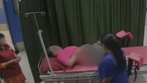 ரூமில் கர்ப்பிணிகளை.. டாக்டர்கள் செக்கப் செய்யும் காட்சி.. லீக்கான 7 வீடியோ.. இந்த மருத்துவமனையிலா?