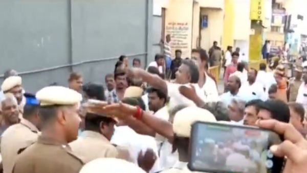 ஈரோடு கிழக்கு இடைத்தேர்தல்: நாதகவினர் கள்ள ஓட்டு போட முயன்றதாக திமுக வாக்குவாதம்.. குவிந்த போலீசார்!