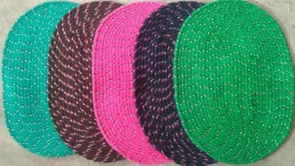 கழிவறையில் பக்கெட் கலர் என்ன? வாசலில் டோர் மேட் இருக்கா? வீட்டில் மிதியடியை இப்படி போடுங்க.. நல்லது