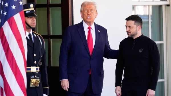 உலக நாடுகள் பார்க்க.. ஜெலன்ஸ்கியை அவமானப்படுத்திய டிரம்ப்.. கடுப்பில் ஐரோப்பா, நேட்டோ படைகள்!