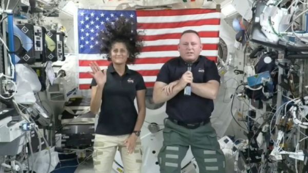 காட்டு முடி! பூமிக்கு வரும் அழகு தேவதை சுனிதா! விண்வெளியில் மாதவிடாய் வந்தால் என்ன செய்வார்கள்?