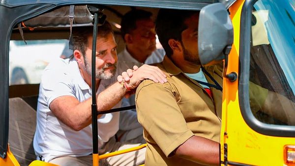 பஸ், மெட்ரோ கட்டணத்தை தொடர்ந்து.. பெங்களூரில் உயர்கிறது ஆட்டோ கட்டணம்.. புது ரேட் எவ்வளவு?