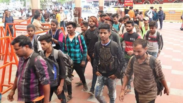 சேலத்தில் வெளிமாநில தொழிலாளர்கள் பணிபுரியும் நிறுவனங்களின் உரிமையாளர்களுக்கு பறந்த முக்கிய உத்தரவு