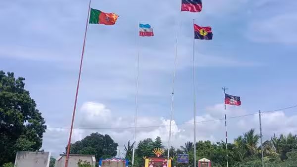 தமிழகத்தில் மொத்தமாக விடை பெறும் கொடி கம்பங்கள்.. அரசியல் கட்சிகளுக்கு ட்விஸ்ட்.. ஐகோர்ட் அதிரடி