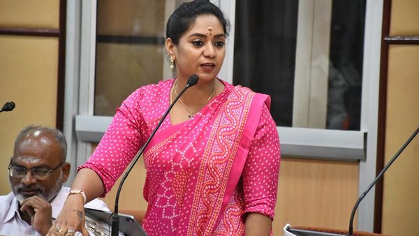 சந்திர பிரியங்கா அப்படி என்ன பேசினார்? மொத்த புதுச்சேரி திமுக எம்எல்ஏக்களும் கொந்தளிக்க காரணம் என்ன?