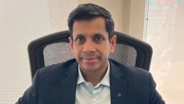 டிரம்ப் இருக்கட்டும்.. கத்தார் சிறையில் வாடும் டாப் இந்திய அதிகாரி.. 3 மாதங்களாக ஜெயில்! என்ன காரணம்