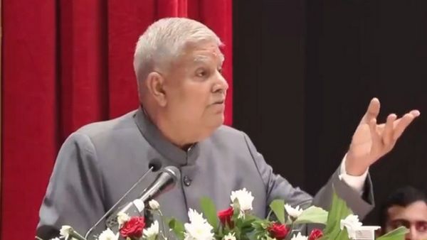 “இந்தியாவின் அடித்தளம் சனாதன தர்மம்தான்!” ஒரே போடாக போட்ட குடியரசுத் துணைத் தலைவர்!