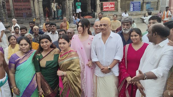 குஷ்பு, மகளோடு சென்று பழனி முருகன் கோவிலில் மொட்டை போட்ட சுந்தர் சி.. அடடே.. 25 வருசம் ஆச்சாம்!