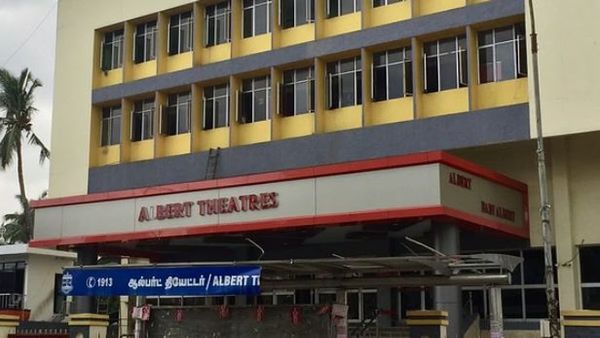 சென்னை ஆல்பர்ட் தியேட்டர் கூல்டிரிங்ஸில் மது வாடை! பூஞ்சை பூத்த பாப்கார்ன்! கேன்டீன் லைசன்ஸ் ரத்து