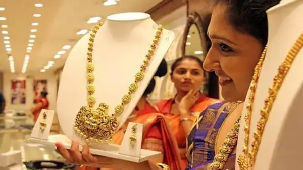 4 வருடங்களில் டபுள் மடங்கு.. அட்சய திருதியை அன்று.. கடந்த ஆண்டுகளில் தங்கம் விலை எவ்ளோன்னு பாருங்க!