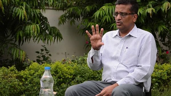 விடை பெறும் அசோக் கெம்கா ஐஏஎஸ்.. நேரான மரங்கள் முதலில் வெட்டப்படும்.. 34 ஆண்டில் 57 முறை டிரான்ஸ்பர்