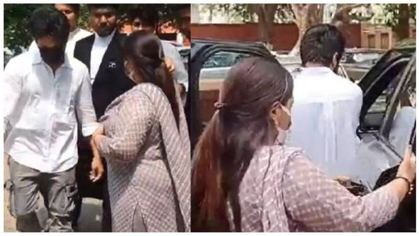 ஜிவி பிரகாஷூடன் ஒரே காரில் சைந்தவி கிளம்பிட்டாங்க.. இப்போ திவ்யா பாரதி ஏன் இதை கிண்டறாங்க?: பிரபலம்