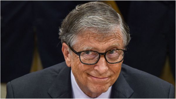 ஆபீசில் வாரம் 2 நாள்தான் இனி வேலை பார்க்க வேண்டியிருக்கும்.. பில்கேட்ஸ் டாப் 5 கணிப்புகள் இதோ