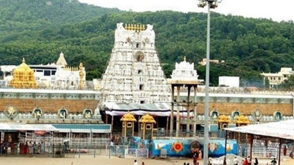 தமிழ்ப் புத்தாண்டு அன்று! திருப்பதி ஏழுமலையானை இலவசமாக தரிசிக்க எத்தனை மணி நேரமானது தெரியுமா?