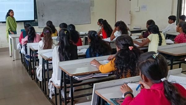 படிக்கும் போதே வருமானம் தரும் வகையில் புதிய டிப்ளமோ.. 8 அரசு பாலிடெக்னிக் கல்லூரிகளில் அறிமுகம்