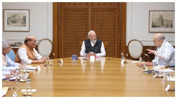 வாகா எல்லை மூடல்- பாகிஸ்தானியர்கள் இந்தியாவை விட்டு வெளியேற 48 மணிநேர கெடு-மத்திய அரசு அதிரடி முடிவு