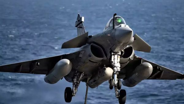 பாகிஸ்தான் பக்கத்துலயே வர முடியாது.. இரும்பு ராட்சசன்களை இறக்கும் இந்தியா! இனி அசைக்கவே முடியாது!