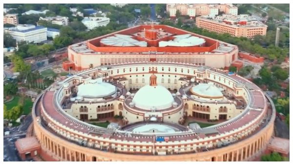 ஜம்மு காஷ்மீர் படுகொலை: நாடாளுமன்ற சிறப்புக் கூட்டத் தொடர் குறித்து மத்திய அரசு தீவிர ஆலோசனை!