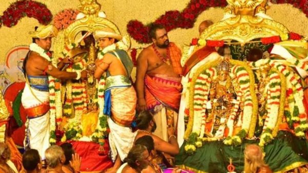 ரூ.500 டிக்கெட்! மதுரை மீனாட்சி அம்மன் திருக்கல்யாணம்.. கட்டண சீட்டு முன்பதிவு ஆரம்பம்! இ-பாஸ் உண்டு