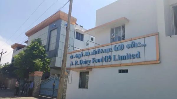 திருப்பதிக்கு கலப்பட நெய் சப்ளை.. ஏ.ஆர் டெய்ரி நிறுவனத்தின் உரிமத்தை நிறுத்தி வைத்த உத்தரவு ரத்து!