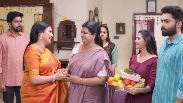 சிறகடிக்க ஆசை: தாம்பூல தட்டுடன் வந்த ஸ்ருதி அம்மா.. ரோகிணிக்கு கிடைத்த அவமானம்.. விஜயாவை கிழித்த மீனா