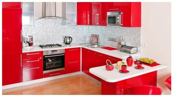 சமையலறையில் ஃபிரிட்ஜ் இப்படி திருப்பி வையுங்க.. கேஸ் ஸ்டவ் வைக்க சரியான இடம்? கிச்சன் வாஸ்து டிப்ஸ்