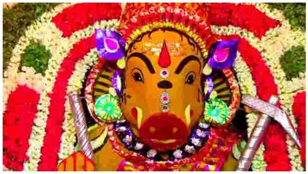 பூஜையறையில் வாராஹி அம்மனை வைத்து வணங்கலாமா? வீட்டில் குலதெய்வம் , சிவலிங்கம் வழிபாடு செய்யலாமா? 