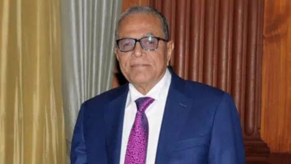 கட்டிய லுங்கியுடன் தப்பி ஓட்டம்! அதிகாலையில் எஸ்கேப் ஆன முன்னாள் அதிபர்.. மீண்டும் அதிரும் வங்கதேசம்