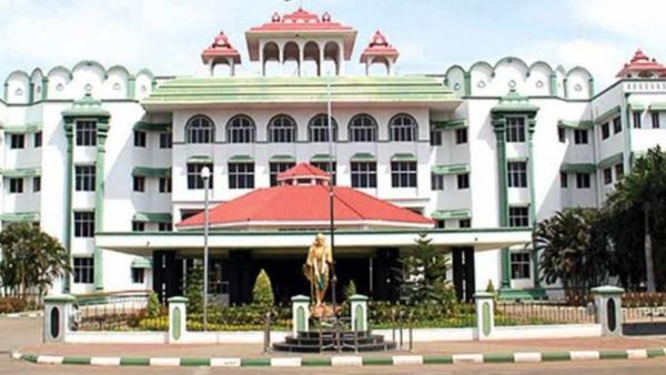 வடகாடு விவகாரம்! white collar job செய்யும் கலெக்டர், எஸ்பி! நீதிபதி கண்டனம்