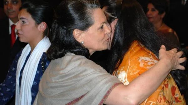 ரகசிய மீட்டிங்.. 17 வருடங்களுக்கு முன் சீனாவில் சோனியா நடத்திய சீக்ரெட் கூட்டம்.. நடந்தது என்ன?