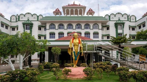 கன்னியாகுமரியில் பேரூராட்சி தலைவி பதவி பறிப்பு.. மதம் மாறி திருமணம்.. இந்துக்கள் சலுகை பெற முடியாது