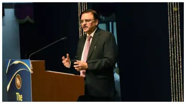 நீதிபதிகளும் மனிதர்கள் தான்.. தீர்ப்பில் தவறு செய்ததை வெளிப்படையாக சொன்ன நீதிபதி