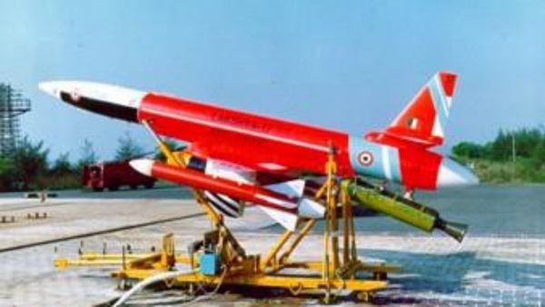 போலி டிரோன்களை வைத்து பாகிஸ்தான் கவனத்தை சிதறடித்துவிட்டு பிரம்மோஸை ஏவிய இந்தியா! மாஸ் போர் தந்திரம்