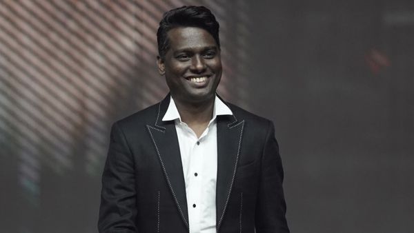 உழைப்புக்கு கிடைத்த அங்கீகாரம்..அட்லீக்கு வந்த ஹேப்பி நியூஸ்.. இனி டாக்டர்னு தான் கூப்பிடனும்!