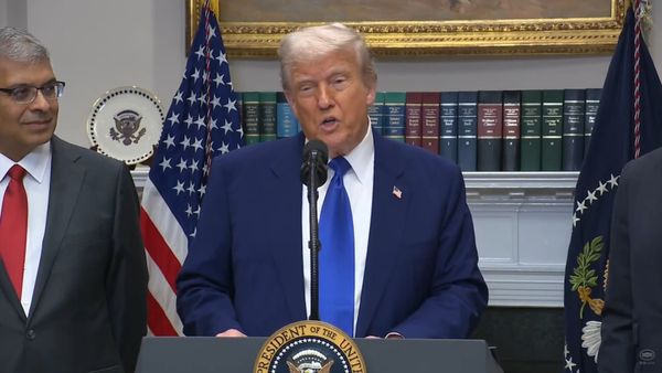 இவரு வேற குறுக்கு மறுக்க.. என்ன சொல்லி போரை நிறுத்தினாராம் தெரியுமா? டிரம்ப் புது தகவல்