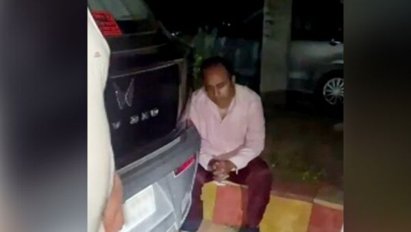 ரோட்டில் நின்ற காருக்குள் 6 பேர்.. அப்புறம் ஒருத்தர்.. ஹரியானாவையே உலுக்கிய சம்பவம்