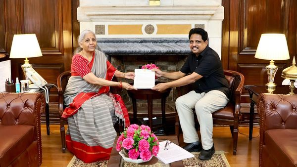 ஆர்பிஐ நகைக்கடன் ரூல்ஸ்.. உடனே தலையிட்ட நிதியமைச்சர் நிர்மலா சீதாராமனுக்கு நன்றி.. வெங்கடேசன் எம்பி