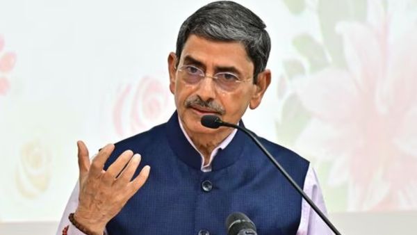 பகுத்தறிவு என்ற பெயரில் தமிழர்களிடம் இருந்து ஆன்மீகத்தை அகற்ற சதி நடக்கிறது.. ஆளுநர் ரவி பரபர பேச்சு